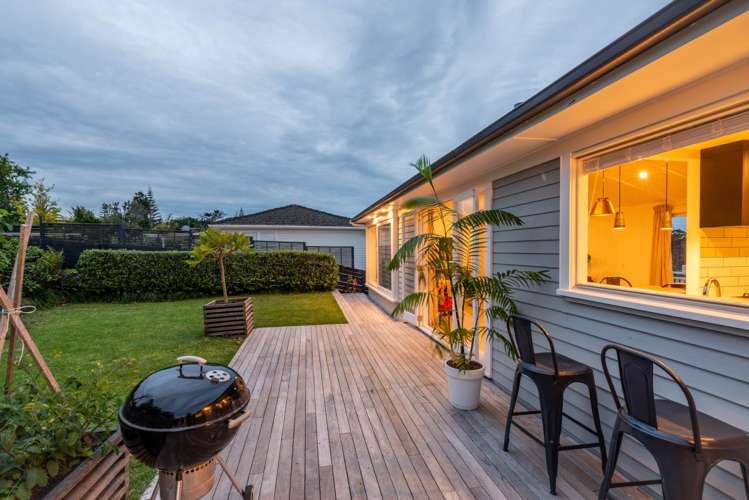 12 Bayside Avenue Te Atatu Peninsula_13