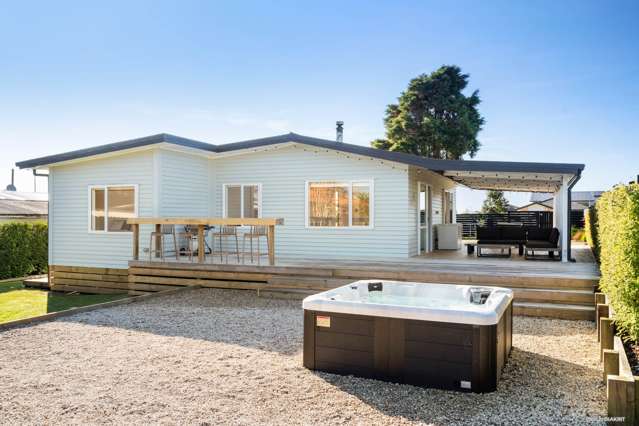 Beautifully Renovated Coastal Living