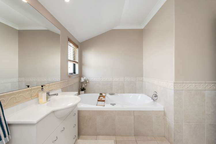 6 Primrose Hill Lane Casebrook_18