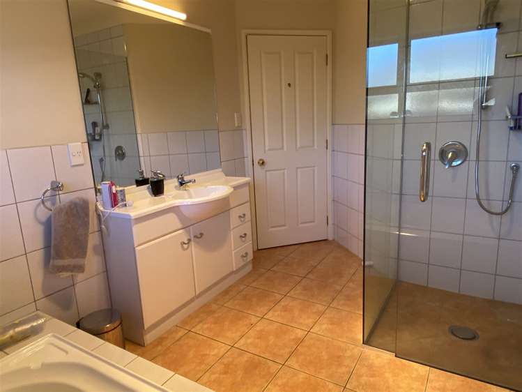 2 Sunset Drive Pukekohe_10