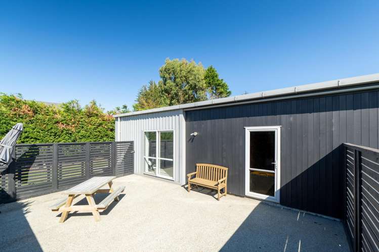 23-25 Black Road Otatara_43