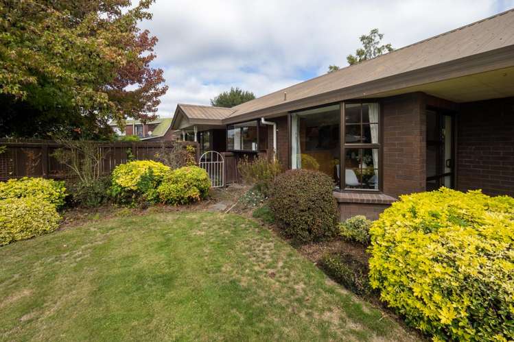 8 Burton Place Allenton_25