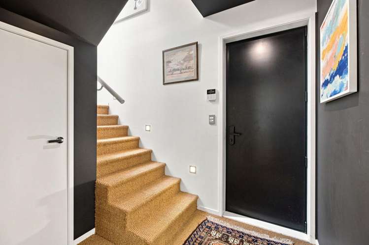 1/66 Powderham Street New Plymouth Central_17