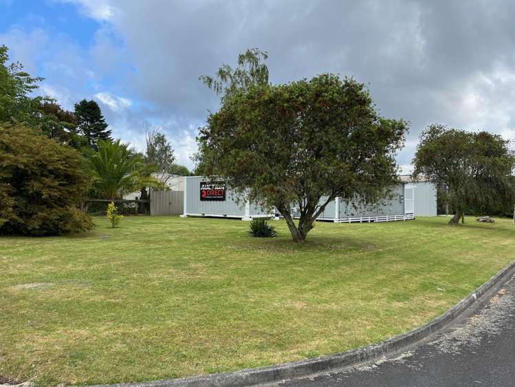 3 Lake Road Mangakino_15