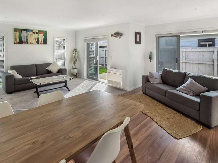 12 Martha Turnell Crescent 1302_6