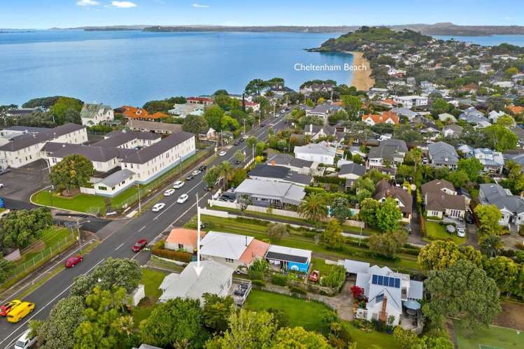 141 Vauxhall Road Narrow Neck_14