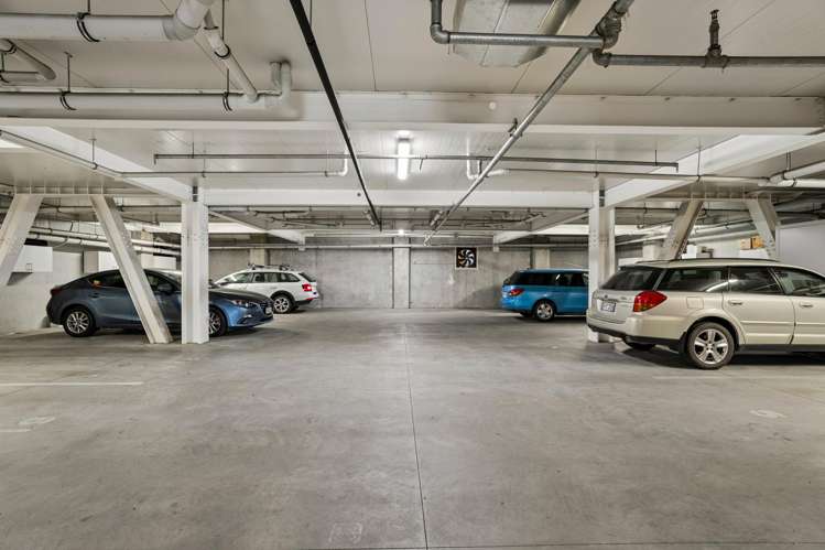 305/30 Red Oaks Drive Frankton_16