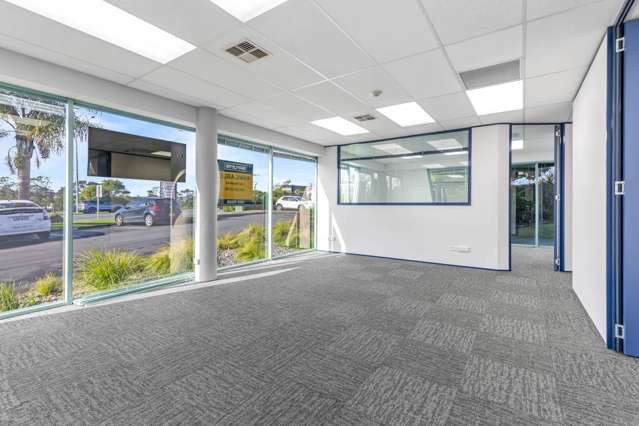 Unit E/100 Bush Road Rosedale_2