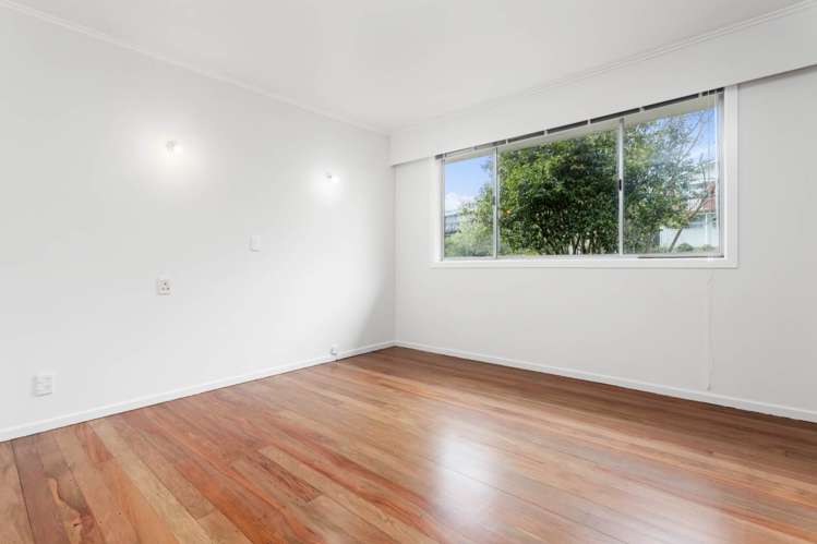 2/73 Vodanovich Road Te Atatu South_6