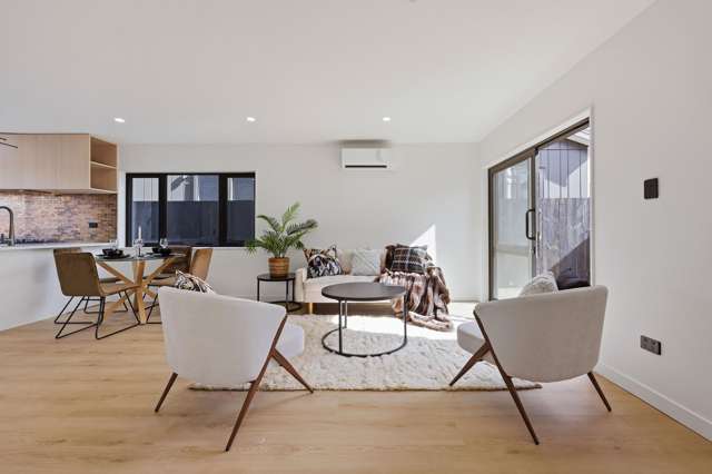 Lot 1&2/82 Botany Road Botany Downs_2