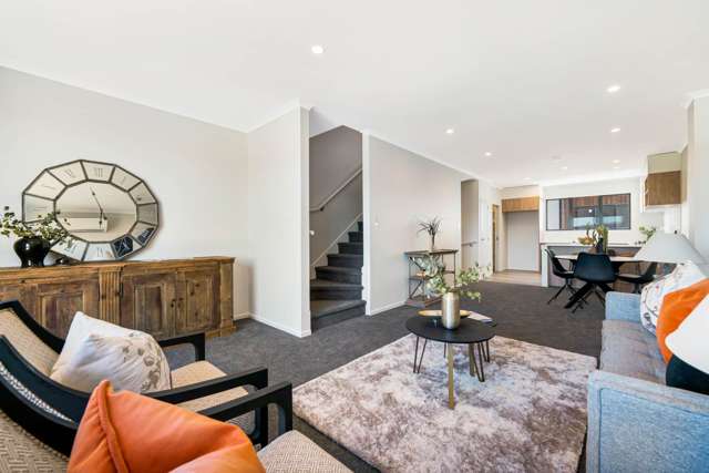 7 Henry Maxwell Way Flat Bush_3