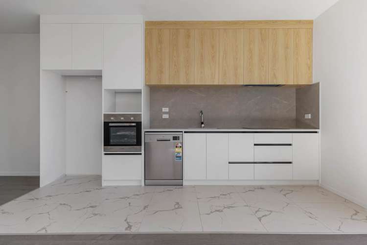 10 Rarangi Mai Lane Karaka_3