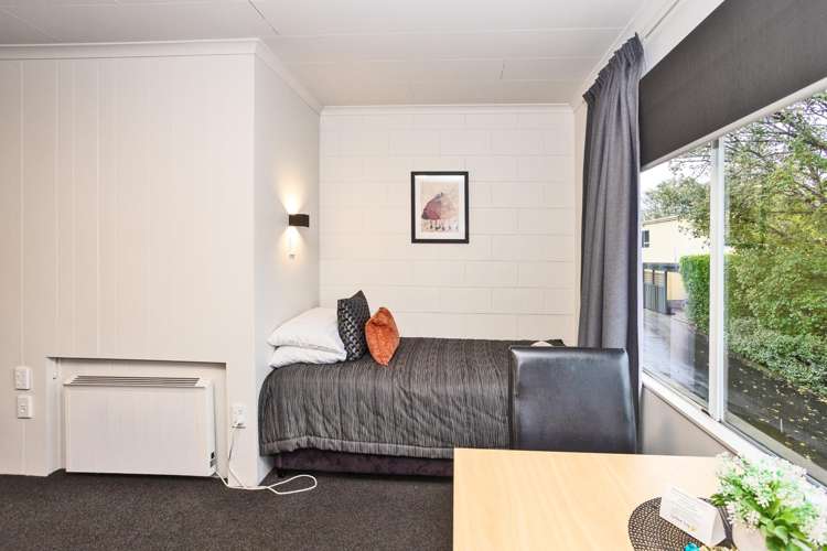 12 Thomson Street Avenal_8
