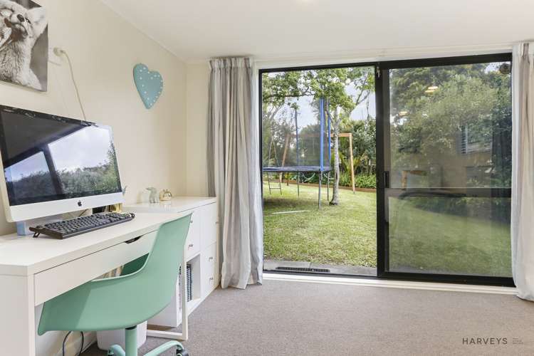 12 Deane Avenue Titirangi_15