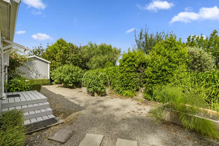 90 Cemetery Road Sanson_9