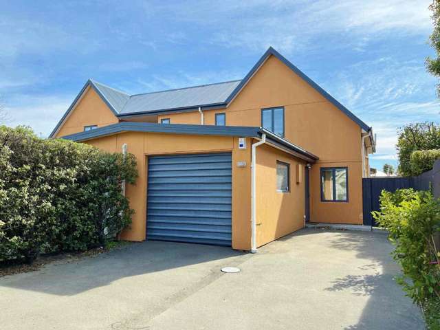 ST ALBANS - 3 BEDROOM, 2 BATHROOM TOWNHOUSE, SINGLE GARAGE, SMALL DOG NEGOTIABLE