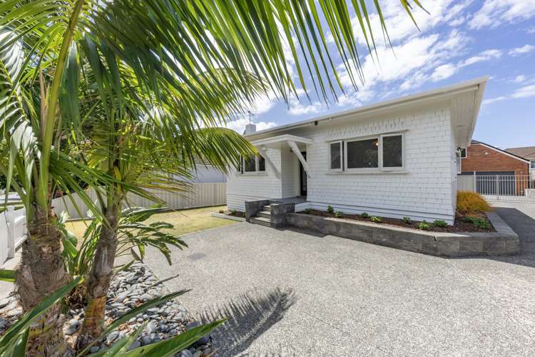 37 Woodward Road Mount Albert_0