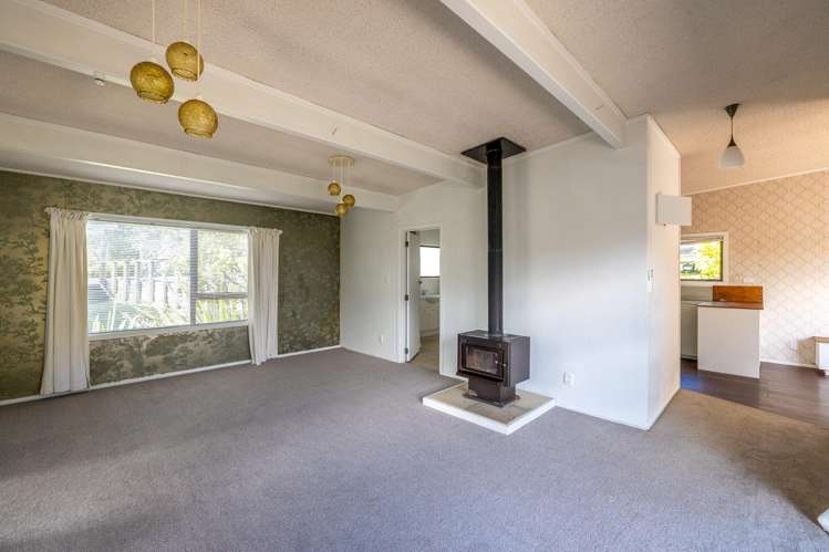 69 Ocean Road Surfdale_11