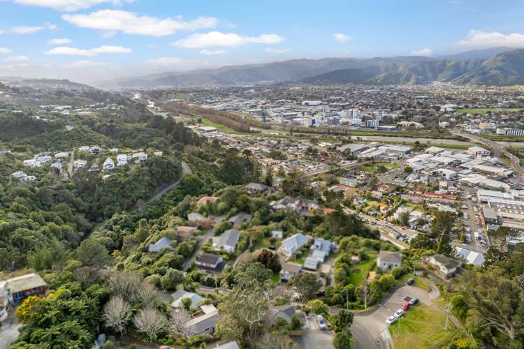 22 Miromiro Road Normandale_29