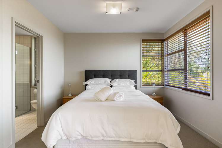 20/141 The Strand Onetangi_11