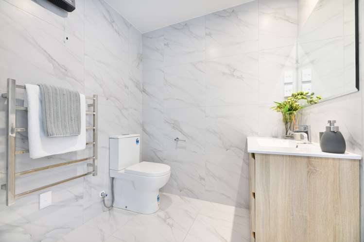 12/60 Kelman Road Kelston_8