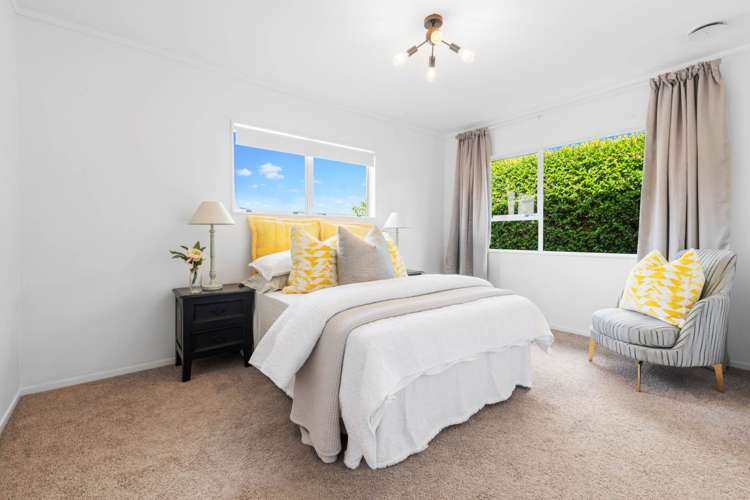 2/12 The Green Golflands_14