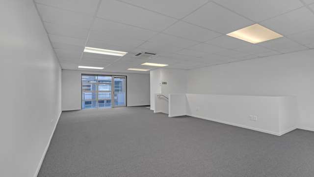 8/27 Waterman Place Ferrymead_3