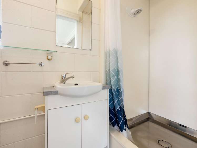 6 Glamis Avenue Dinsdale_21