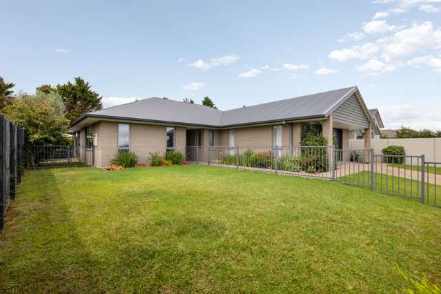 43 Benmore Crescent Pyes Pa_2