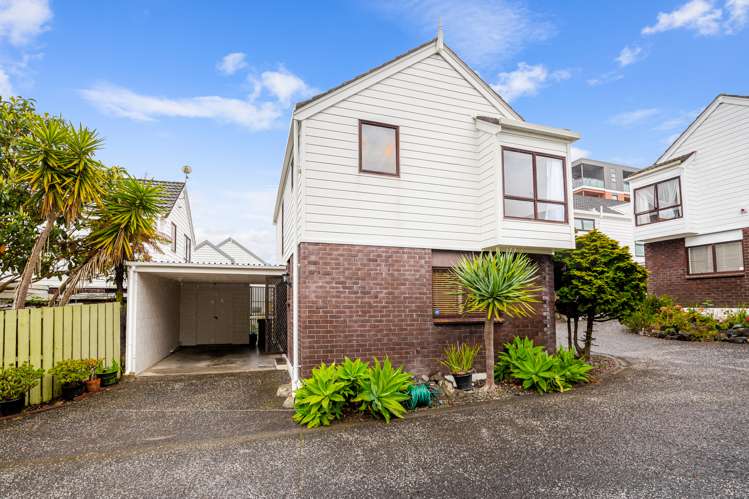 2/31 Arawa Street New Lynn_16