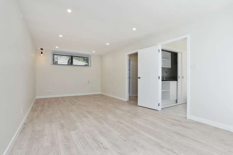 211 Victory Road Laingholm_11