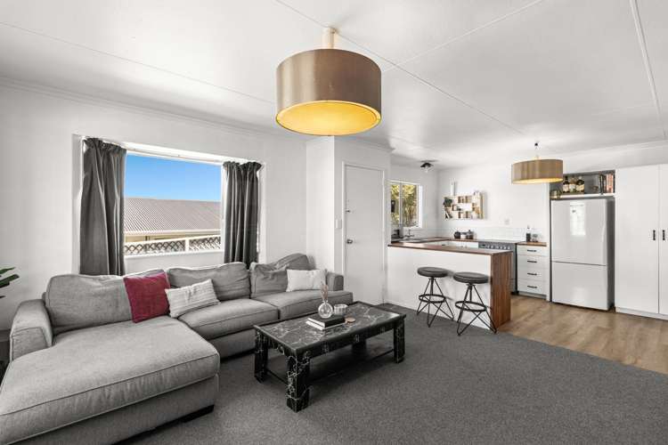 1/18 Herekawe Drive Spotswood_3