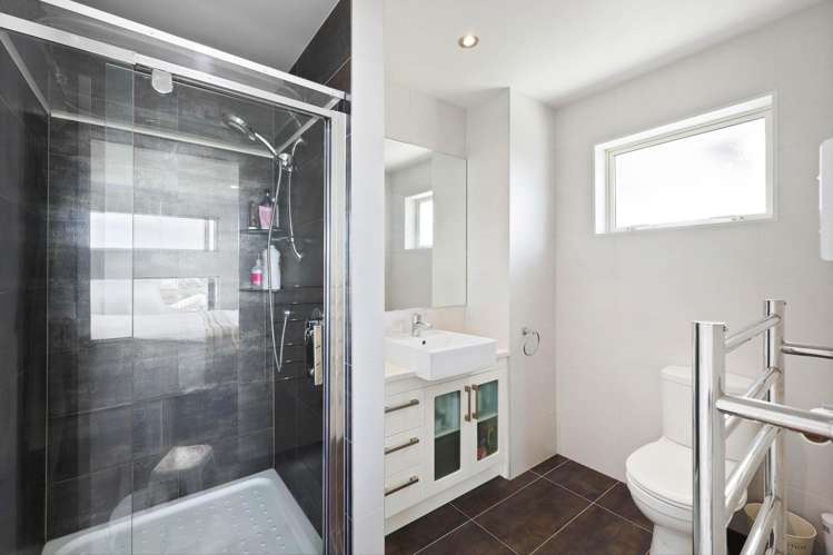 2 Murray Becroft Avenue Henderson Valley_16