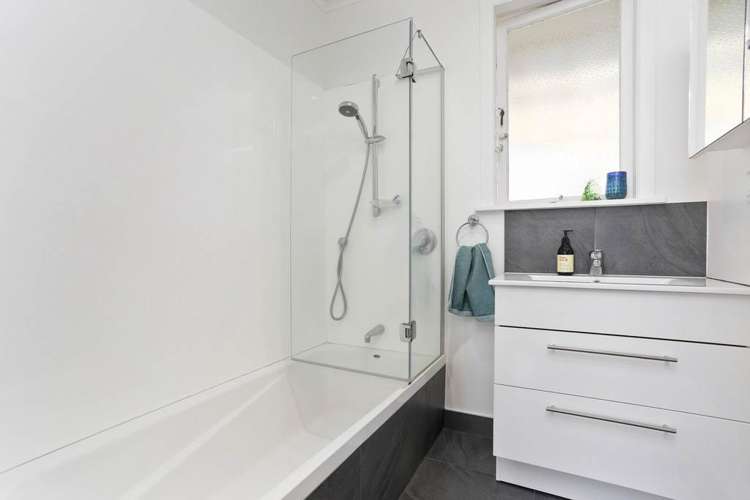 39 Tahi Terrace Glen Eden_8