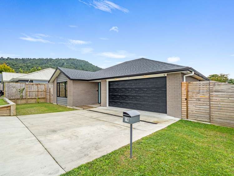 19 Lloyd Crescent_3