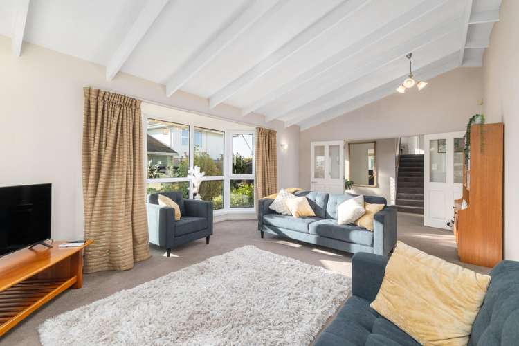 18 Delaware Crescent Russley_10