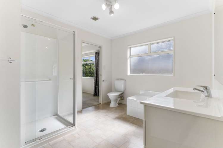 1/64 Riverside Road Orewa_22