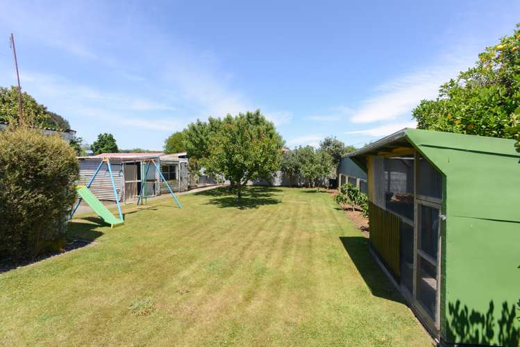 4 Elizabeth Place Clive_16