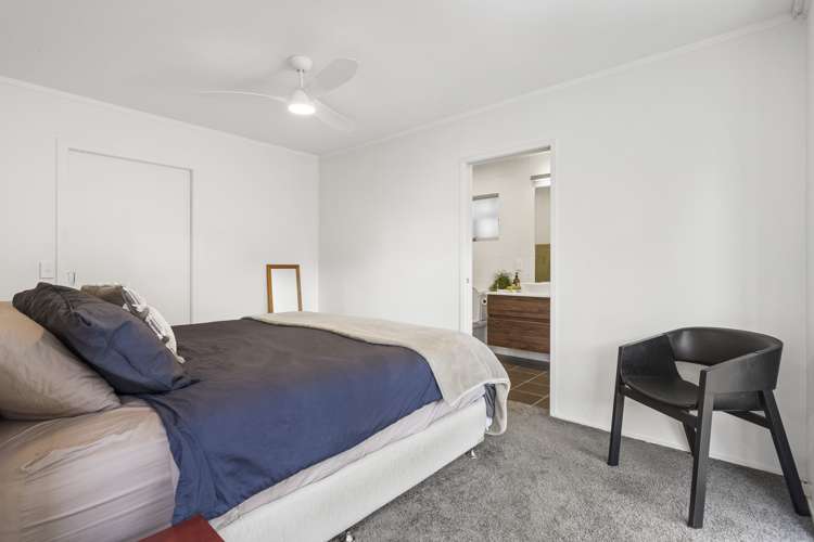 92 Parr Terrace Castor Bay_12