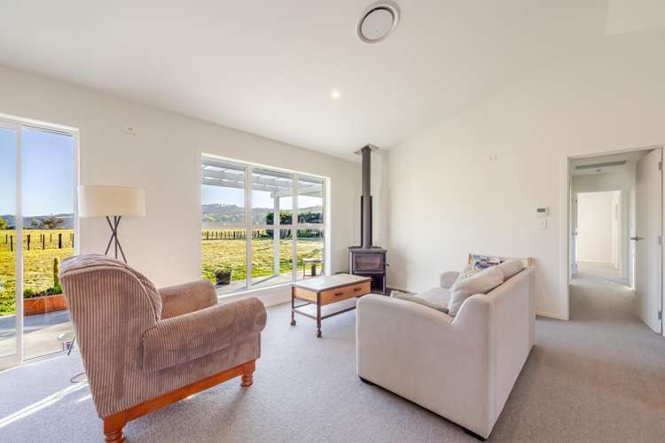 742b River Road Otane_7