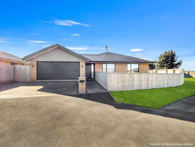 Family Perfection on Cressy Place!