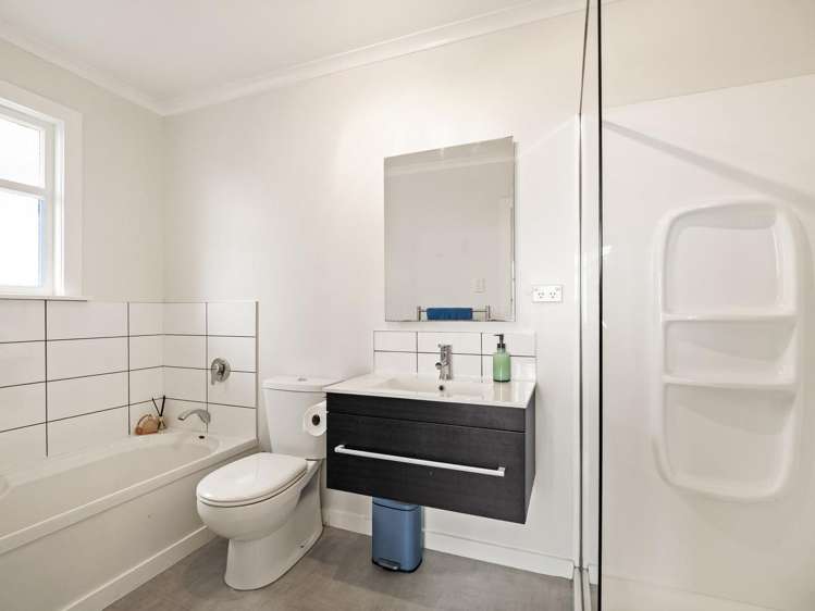 141 Easther Crescent Kew_15