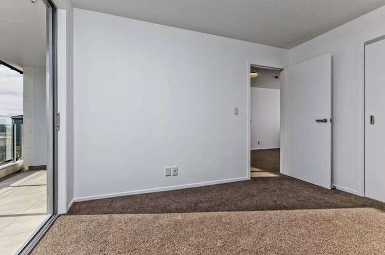 320/17 Link Crescent Stanmore Bay_9