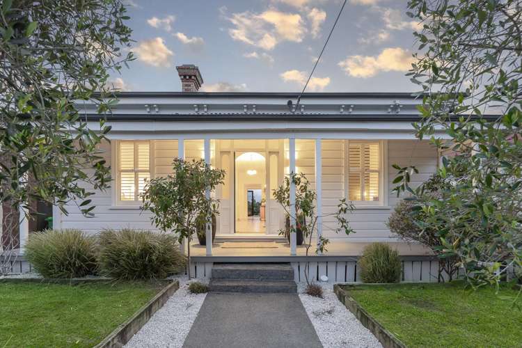 2 Kingsland Avenue_0