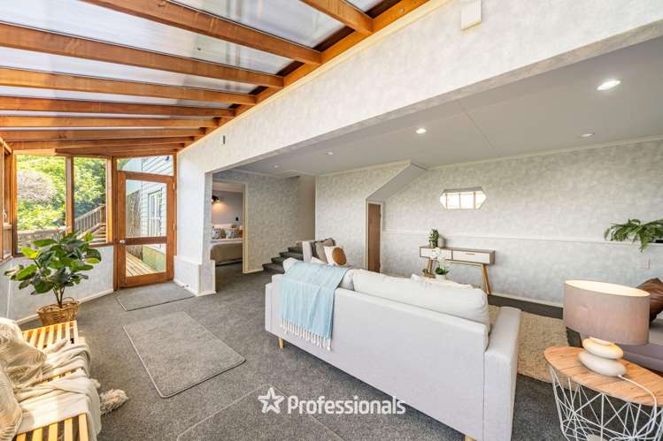 2 Singers Road Korokoro_12