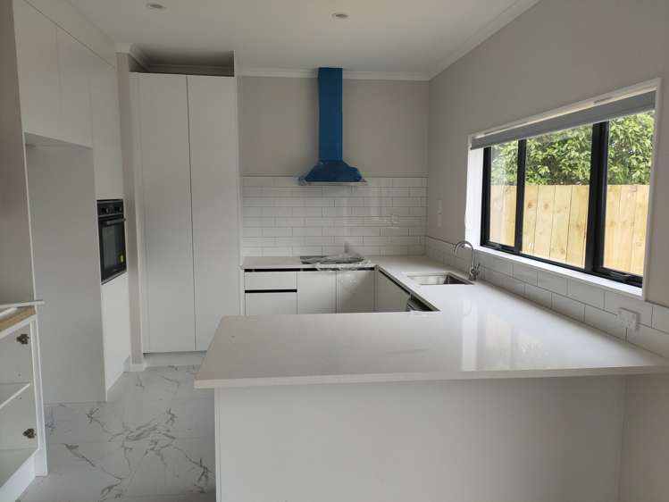 2 Han Court Glen Eden_4