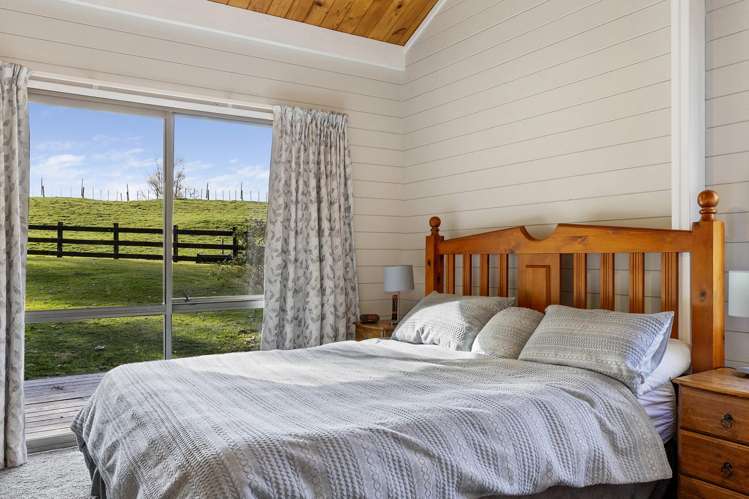 1082 Mapara Road Kinloch_13