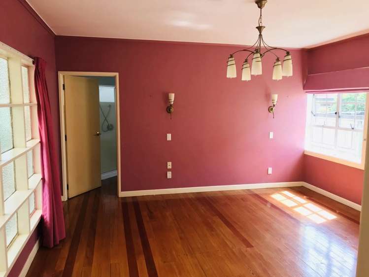 8 Midway Avenue Castor Bay_5