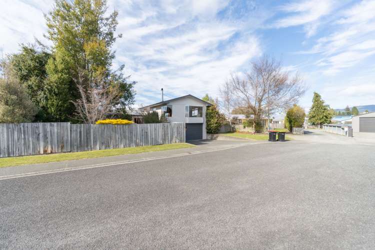 3 Thomson Place Te Anau_28