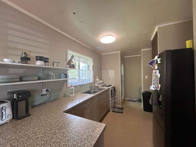 2/4 Gaylands Place Opaheke_2